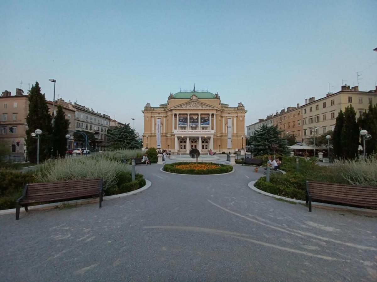 In The Centar Of Rijeka Apartment Ngoại thất bức ảnh